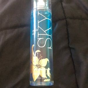 Bath and Body Works body spray
